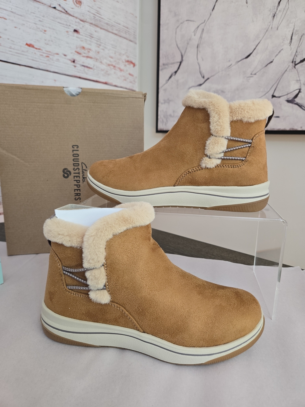 Clarks Cloudsteppers Breeze Fur Tan Ankle Boots Size 5M NIB